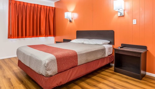Standard Room, 1 Queen Bed, Non Smoking