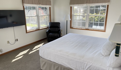 Honeymoon Suite