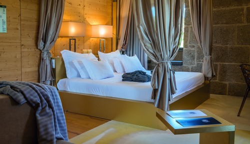 Suite, Tower