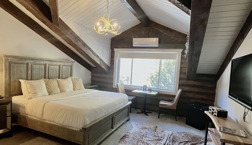 Suite, 1 King Bed