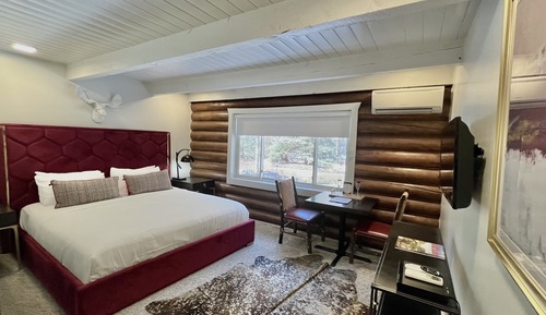 Room, 1 King Bed, River View
