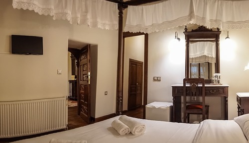 Superior Suite, 1 Bedroom, Balcony, Sea View (Fireplace)