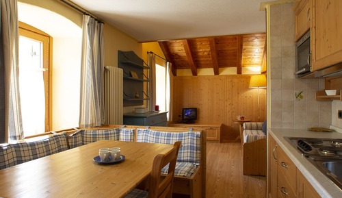Family Apartment, 1 Queen Bed with Sofa bed, Balcony, Mountain View