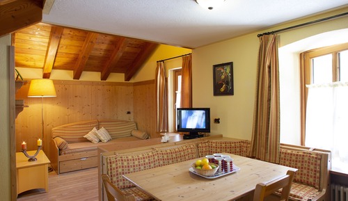 Classic Apartment, Multiple Beds, Kitchenette, Mountainside