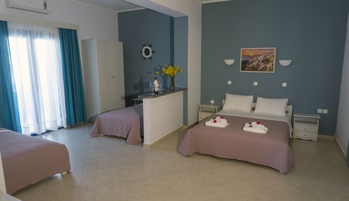 Standard Triple Room, Garden View