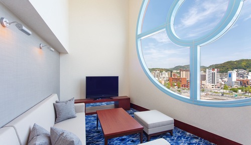 Shark Eye Deluxe Twin with City view (Club Lounge Access Included), Non Smoking