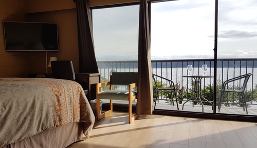 Oceanfront Full Kitchen Suite with Private Balcony 2 Queen