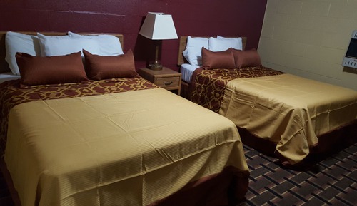 Double Room, Smoking