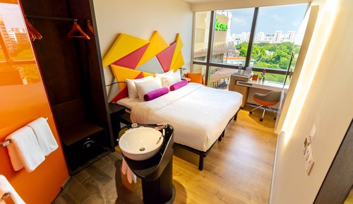 Standard Room, 1 Queen Bed
