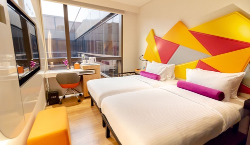 Standard Room, 1 Queen Bed, Pool View