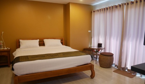 Family Room, 2 Bedrooms