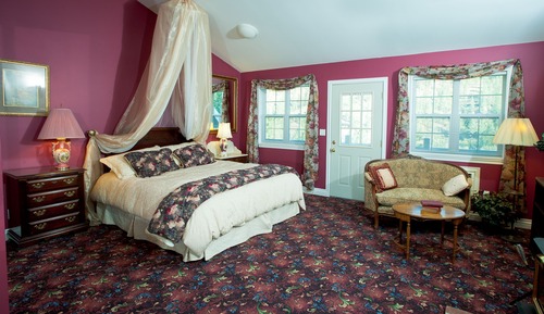 Luxury Room, 1 King Bed, Jetted Tub, River View