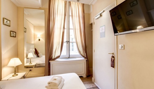 Basic Single Room, 1 Twin Bed, Air conditioning, City View