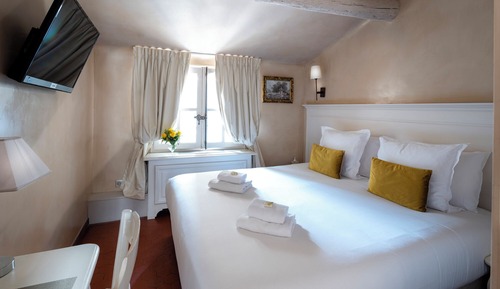 Classic Double Room, 1 King Bed, Air conditioning, City View