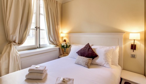 Classic Double Room, 1 Double Bed, Air conditioning, City View