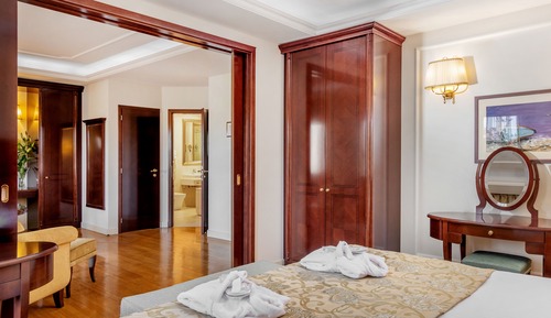 Deluxe Suite, Balcony