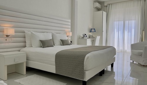 Junior Suite with Jacuzzi