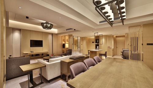 King Deluxe Suite