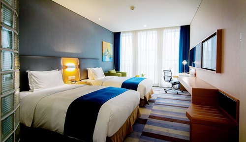 Standard Room, 2 Twin Beds, City View