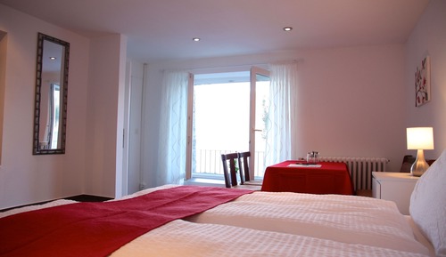 Family Room, 2 Bedrooms, Lake View