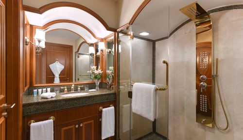 Deluxe Room, 1 King Bed.