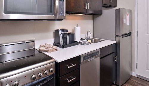 Suite, 1 Bedroom, Non Smoking (Mobility Accessible, Roll-in Shower)