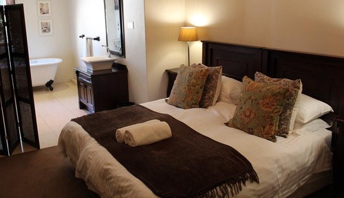 Room (Open Plan Queen )
