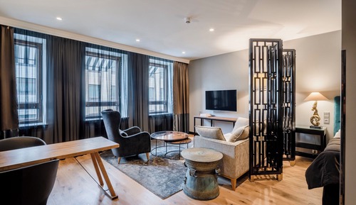 Grand Room (Deluxe)