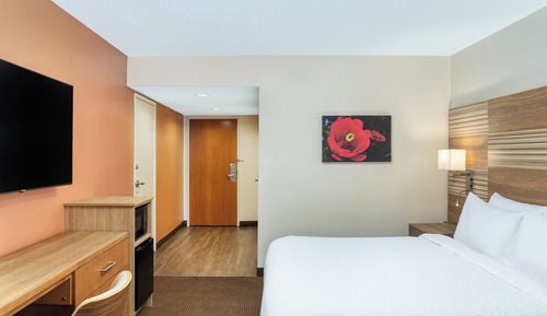 Standard Room, 1 King Bed, Transfer Shower, Non Smoking (Communications, Mobility Access)