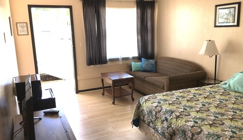 Deluxe Room, Refrigerator & Microwave, Ground Floor