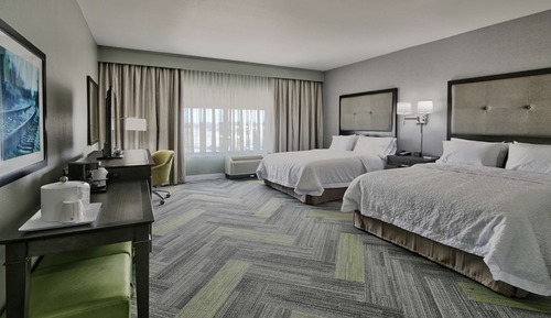Room, 2 Queen Beds, Non Smoking (Bathtub)