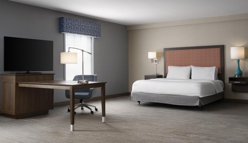 Studio, 1 King Bed, Accessible, Bathtub