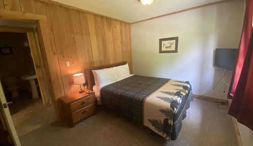 Chestnut Lodge Suite with 4 Bedrooms, Fireplace and Sitting area