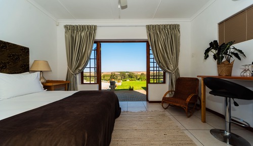 Double Room - Madeliefie @ Riverunits