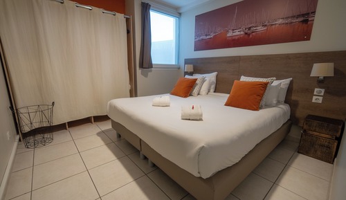 Standard Apartment, 1 King Bed, Non Smoking, Kitchen