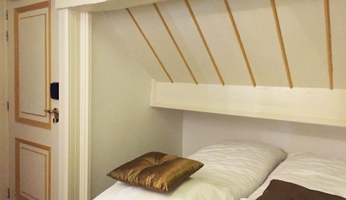 Room (Bedstee)