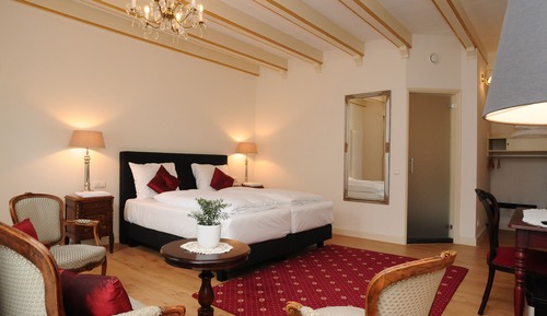 Junior Suite, 2 Twin Beds, Bathtub