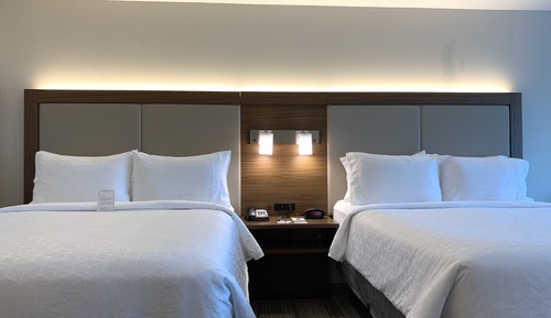 Suite, 2 Queen Beds (Additional Living Area)
