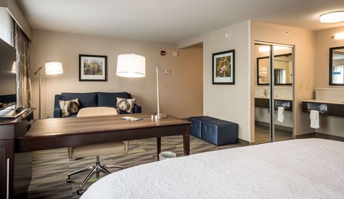 Studio, 1 King Bed, Accessible, Non Smoking