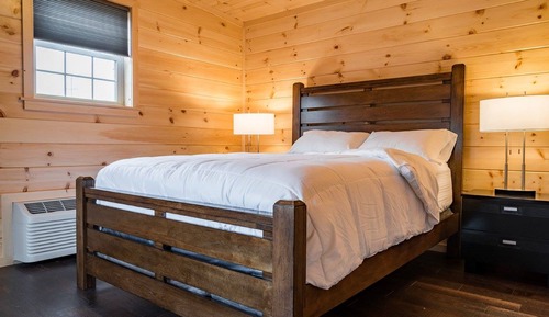 Single Bedroom Lakeview Cottage