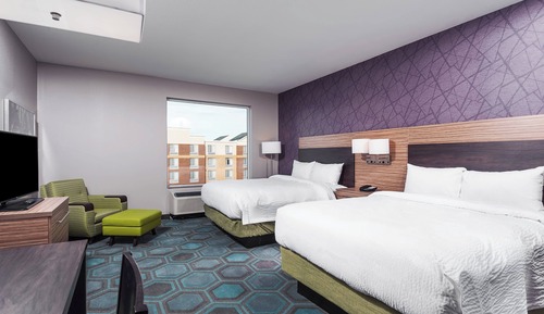 Executive Studio, 2 Queen Beds (Mobility Accessible, Tub)