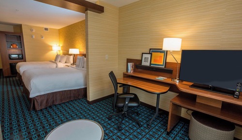 Suite, Multiple Beds (Mobility Accessible, Tub)