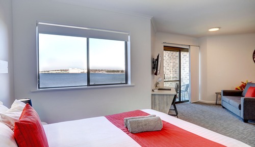 Comfort Studio, 1 King Bed, Sea View
