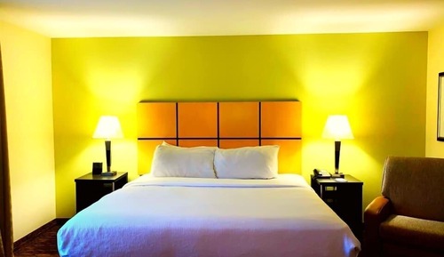 Studio Suite, 1 Queen Bed, Accessible Bathtub (Mobility)