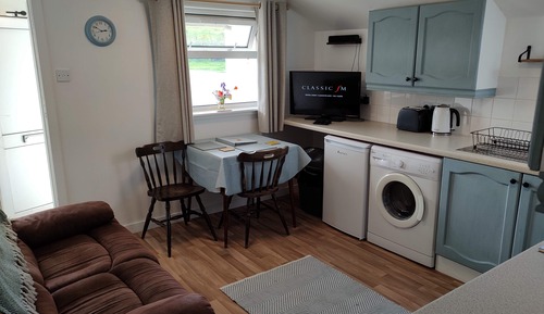 Apartment, 1 Bedroom (Near Aboot)