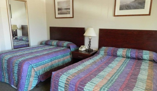 Standard Room, 2 Double Beds, Non Smoking, Kitchenette