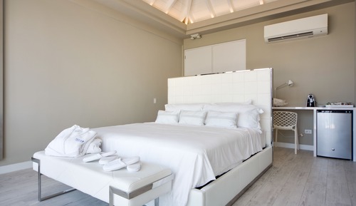 Master King Ocean View Suite with Infinity Pool and Hydro Therapy Jets