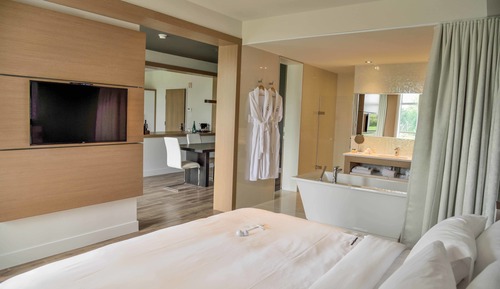 Executive Suite, 1 King Bed with Sofa bed, Golf View