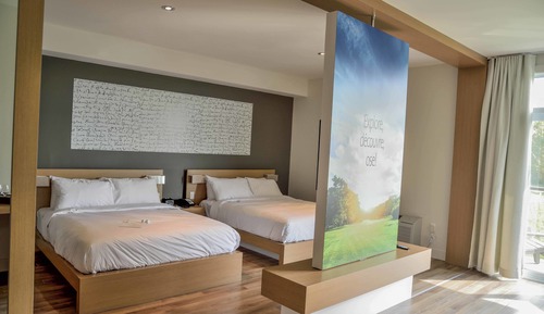 Suite, 2 Queen Beds, Bathtub, Golf View