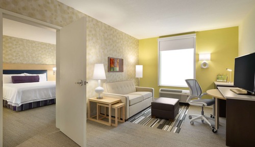 Suite, 1 King Bed, Accessible (Roll In Shower)